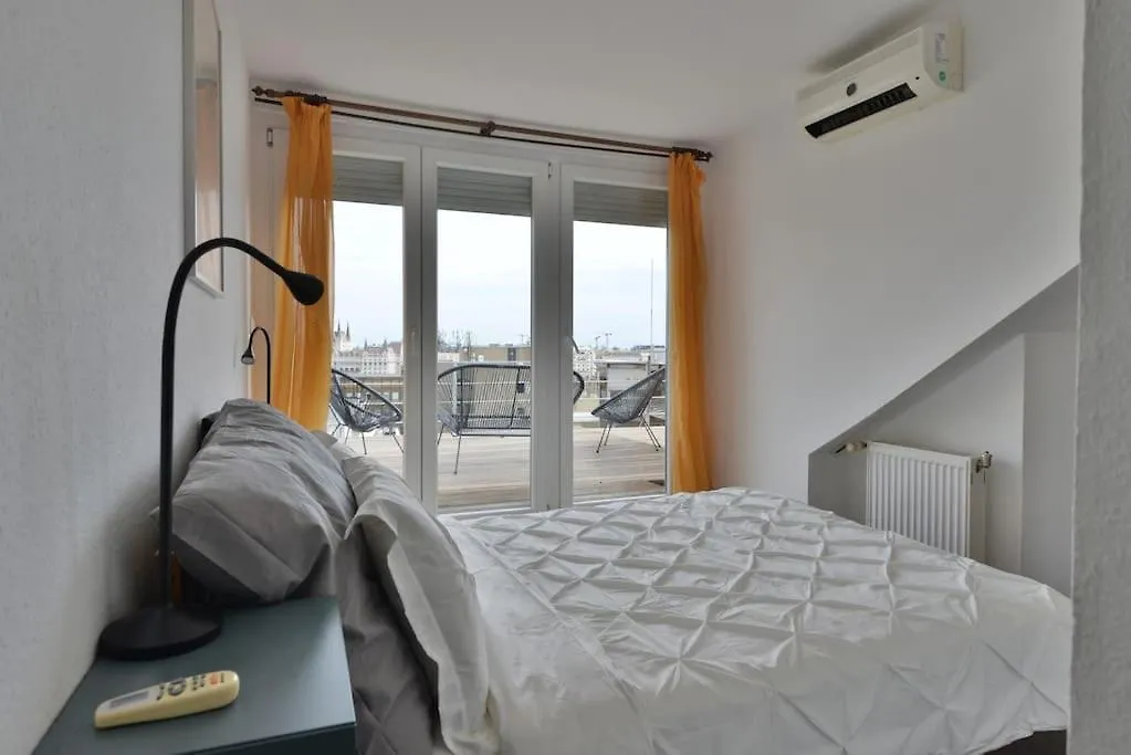 Buda Batthiany Square, 6 Boedapest Appartement