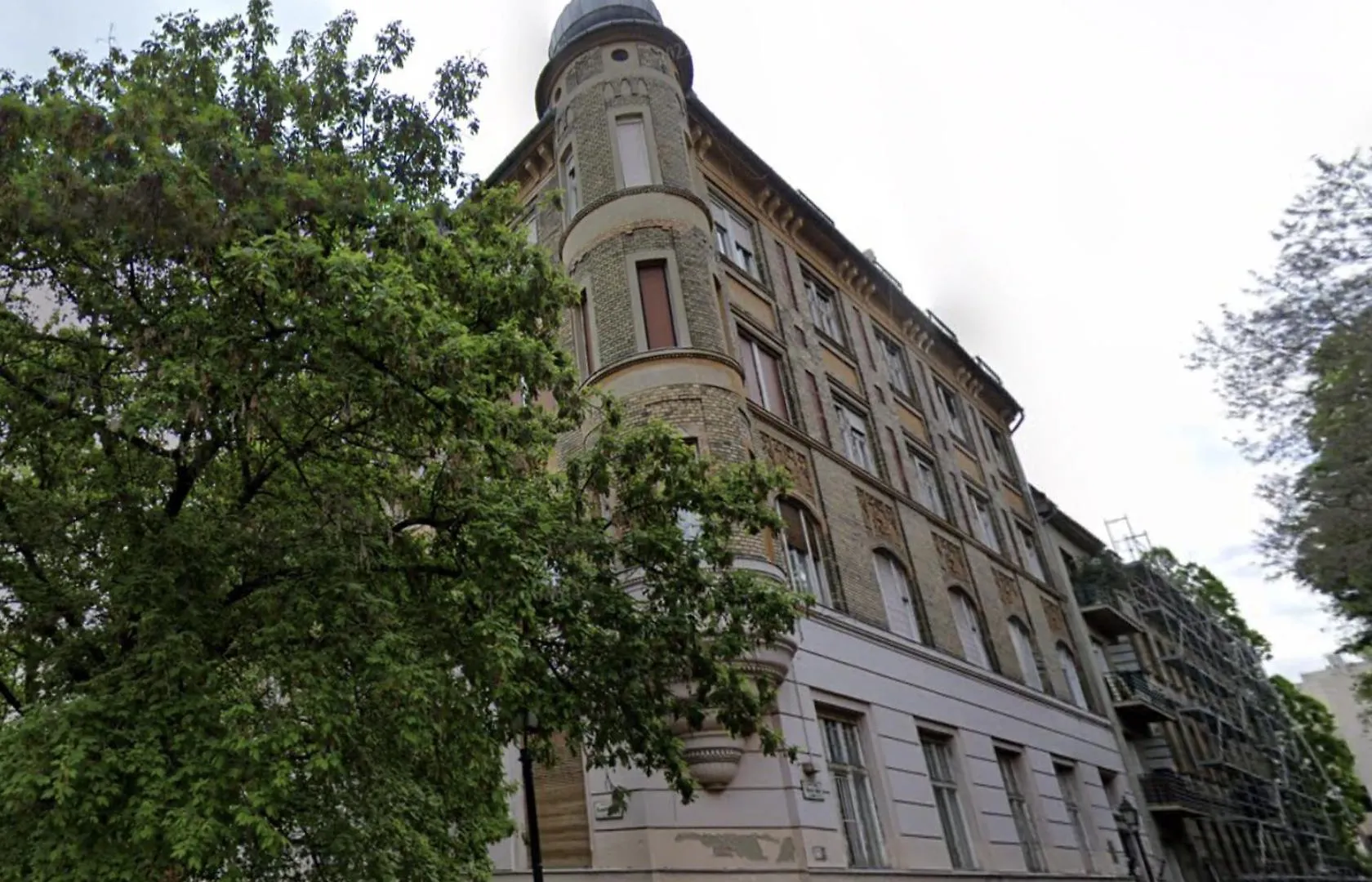 Buda Batthiany Square, 6 Boedapest
